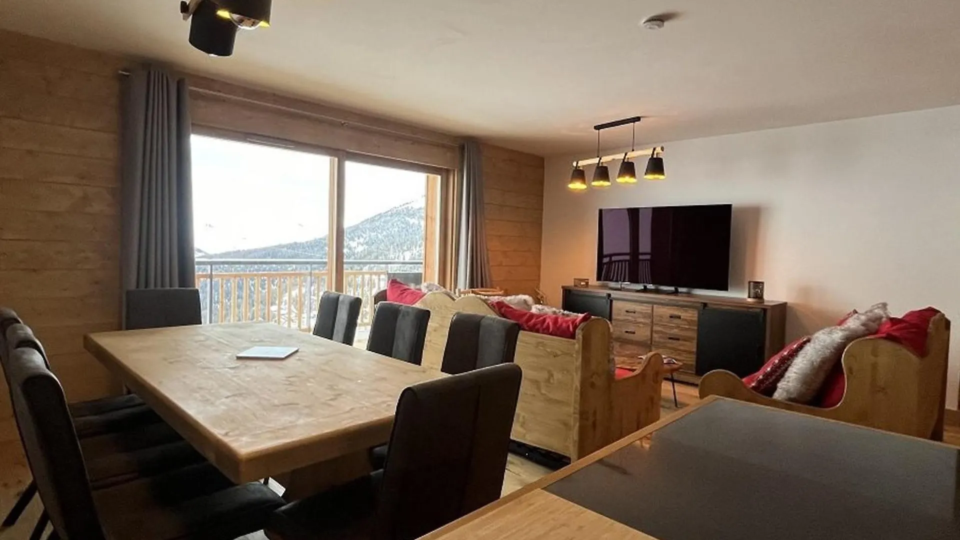 Appartement Haut De Gamme 6 Pers, Parking Prive, Plagne Centre - Fr-1-351-241 La Plagne-Tarentaise 0*,  France
